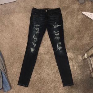 American Eagle High Waisted Ripped jeans